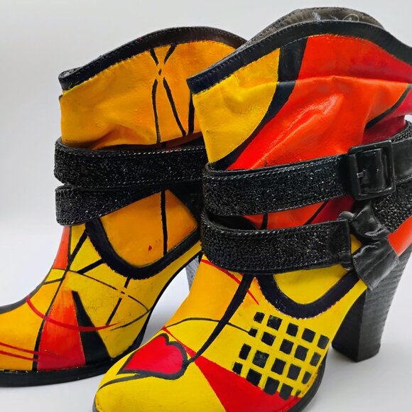 Size 8 hand painted boots - new condition - Picture 6 of 6